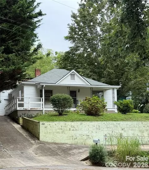 90 Tremont St, Asheville, NC 28806
