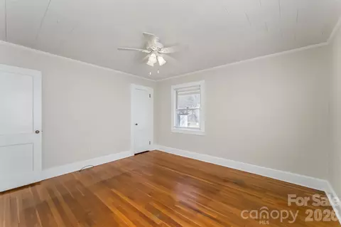 Bedroom - 2977 Us Highway 70 W, Marion, NC 28752 photo 4 of 4