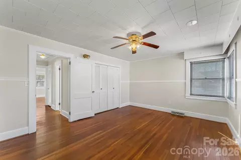 Bedroom - 2977 Us Highway 70 W, Marion, NC 28752 photo 2 of 4