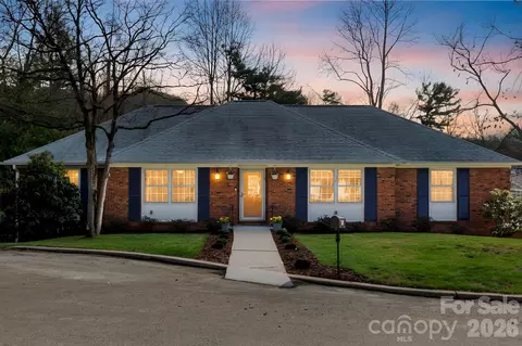 15 Blueberry Hill Rd, Asheville, NC 28804