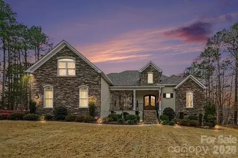 300 Old Hickory Ct, Fort Mill, SC 29715