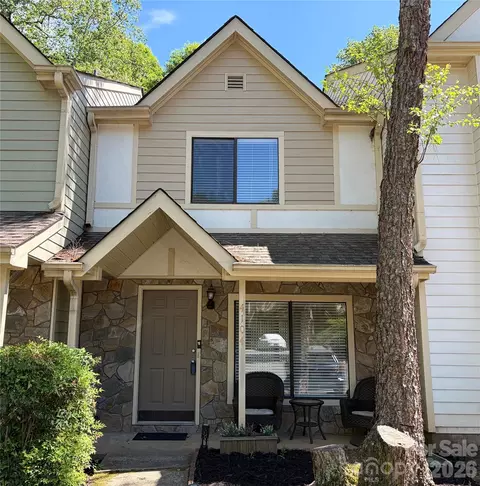 4104 N Course Dr, Charlotte, NC 28277