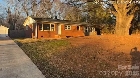 2209 Dale Ave, Lincolnton, NC 28092