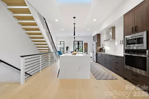 2714 N Davidson St, Charlotte, NC 28205