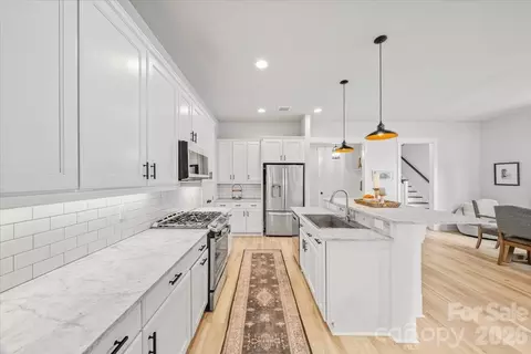 Kitchen - 218 June Bug Ln, Fort Mill, SC 29708 photo 4 of 5