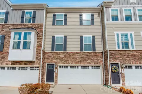 411 Lahinch Dr, Tega Cay, SC 29708