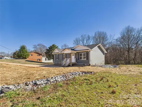 2960 Us 70 Hwy, Connelly Springs, NC 28612