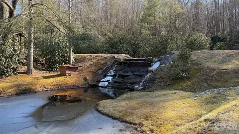 207 Receptive 29 Dr #29, Glenville, NC 28736