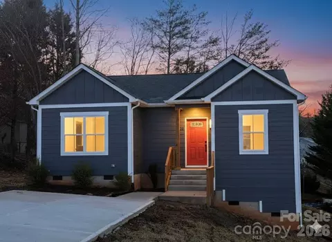 1225 39th Street Sw Cir SW, Hickory, NC 28602