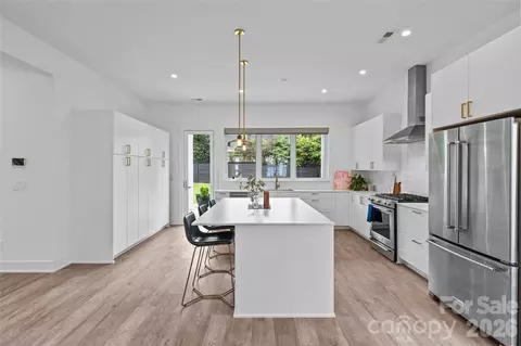 Kitchen - 1237 Realta Dr, Charlotte, NC 28211 photo 1 of 4