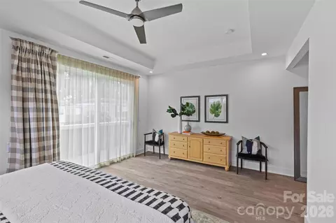 Bedroom - 1237 Realta Dr, Charlotte, NC 28211 photo 2 of 5