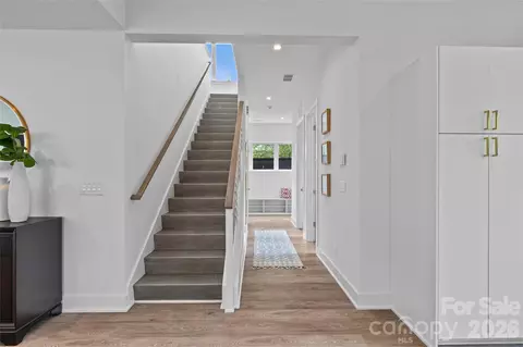 Entry Way - 1237 Realta Dr, Charlotte, NC 28211 photo 1 of 5
