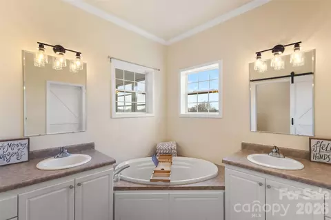 Bath - 1131 Sikes Mill Rd, Monroe, NC 28110 photo 1 of 2