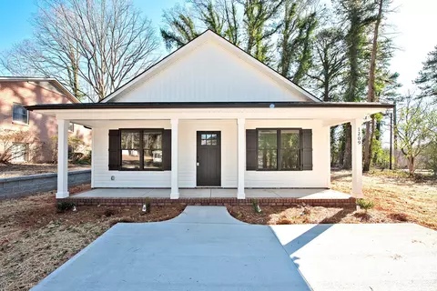 1209 Rogers Lake Rd, Kannapolis, NC 28081