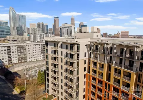 701 Royal 1004 Ct #1004, Charlotte, NC 28202