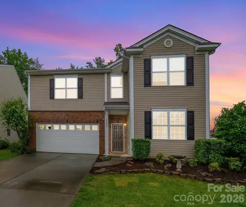 2306 Nettleton Ct, Matthews, NC 28105