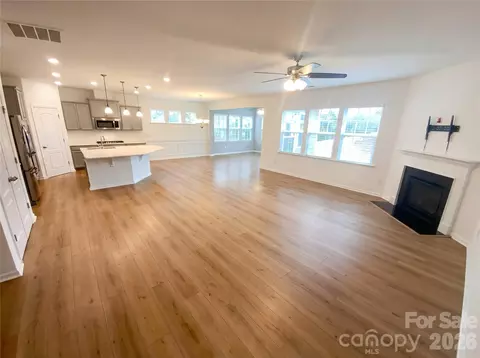 Living - 200 Sweet Briar Dr, Fort Mill, SC 29707 photo 1 of 4