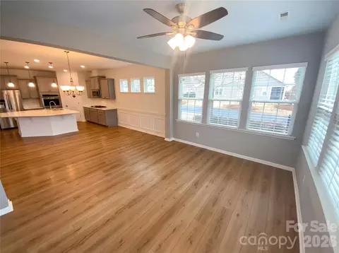 Living - 200 Sweet Briar Dr, Fort Mill, SC 29707 photo 4 of 4