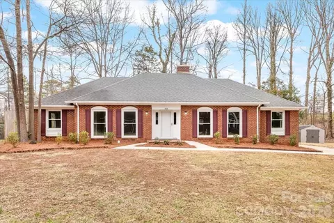 818 Eaglewood Ave, Charlotte, NC 28212