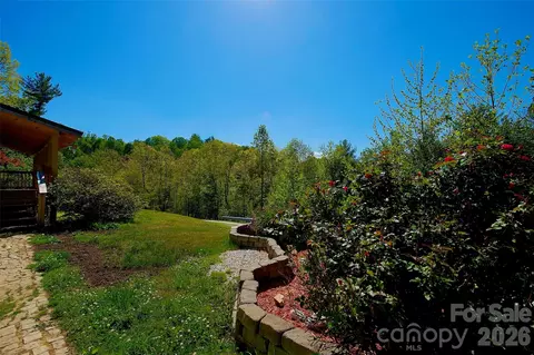 3 Altapass Trl, Spruce Pine, NC 28777 photo 2