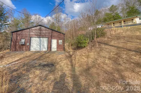 3 Altapass Trl, Spruce Pine, NC 28777 photo 7