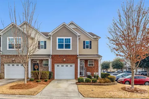 7026 Woodsbay Ln, Rock Hill, SC 29732