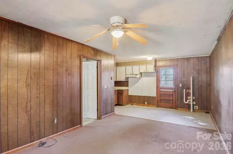 Living - 717375 Forest Dr, Clyde, NC 28721 photo 4 of 4