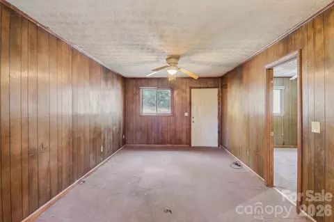 Living - 717375 Forest Dr, Clyde, NC 28721 photo 2 of 4