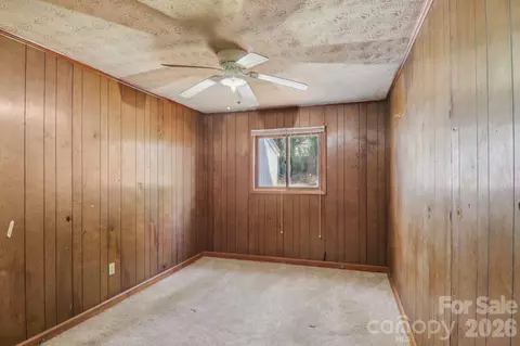 Bedroom - 717375 Forest Dr, Clyde, NC 28721 photo 2 of 3