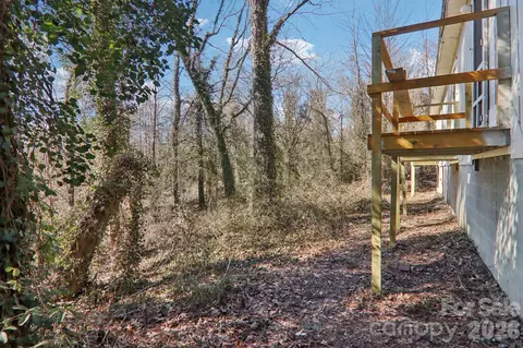 Exterior - 717375 Forest Dr, Clyde, NC 28721 photo 3 of 4
