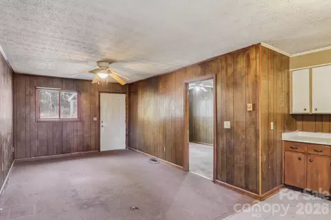 Living - 717375 Forest Dr, Clyde, NC 28721 photo 3 of 4