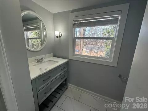 Bath - 614 Sunnybrook Dr, Monroe, NC 28110 photo 2 of 4