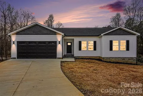 3137 Riber Ln, Claremont, NC 28610