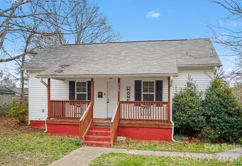 318 E Pressley Ave, Mooresville, NC 28115
