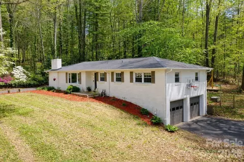6 N Marley Dr, Flat Rock, NC 28731