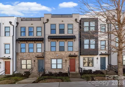 1737 Dunavant St, Charlotte, NC 28203