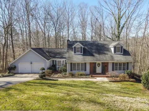856 W 6th Street Cir, Newton, NC 28658