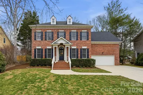 1006 Columbine Rd, Asheville, NC 28803