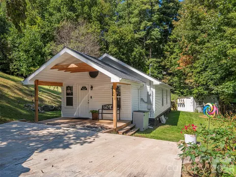 240 Little Cove Rd, Waynesville, NC 28786