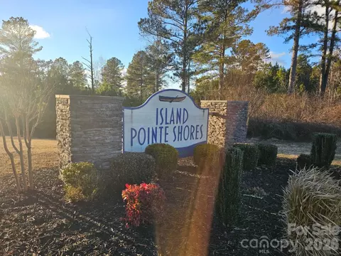 2076 Island View Ne Ln NE, Connelly Springs, NC 28612