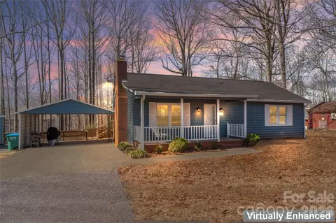 8615 Lochinvar Dr, Charlotte, NC 28227