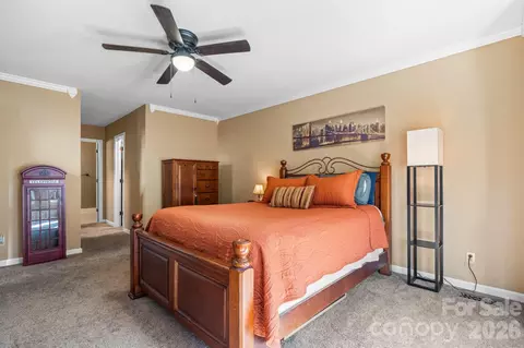 Bedroom - 3956 Den Dr, Hickory, NC 28602 photo 4 of 5