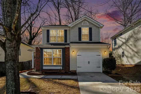 3810 Brookchase Ln, Charlotte, NC 28205