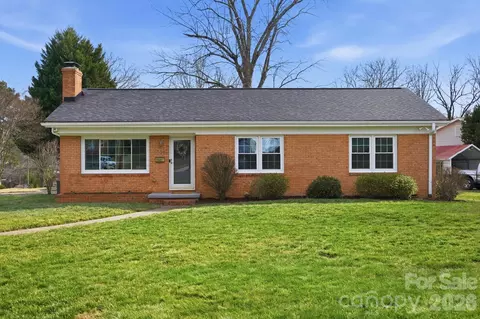 1036 Westchester Blvd, Charlotte, NC 28205