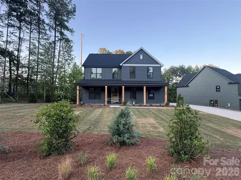 135 Parkdale Dr, Belmont, NC 28012