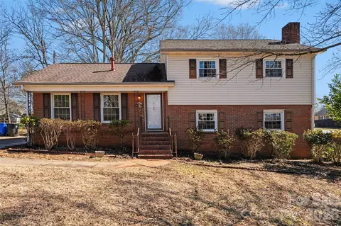 1140 Fieldstone Rd, Mooresville, NC 28115