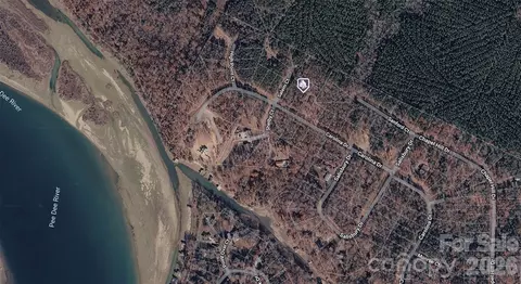 506 Carolina Dr, Troy, NC 27371