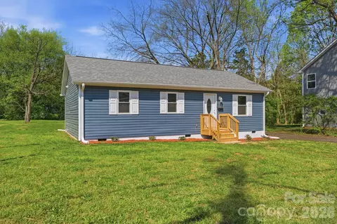 624 Northway Dr, Charlotte, NC 28208