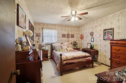36 Kimberly Dr, Canton, NC 28716 photo 16