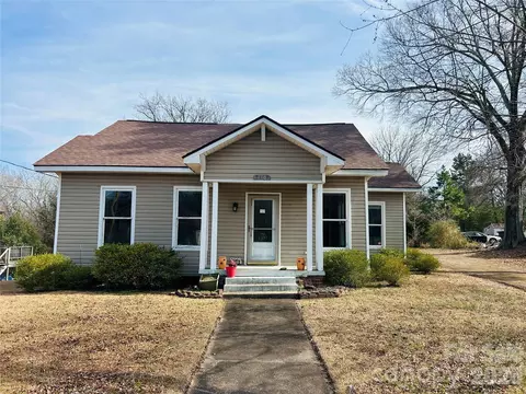 130 Meadow Ne Ave NE, Concord, NC 28025